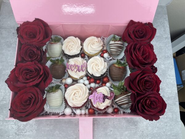 Berries & Cupcake Box