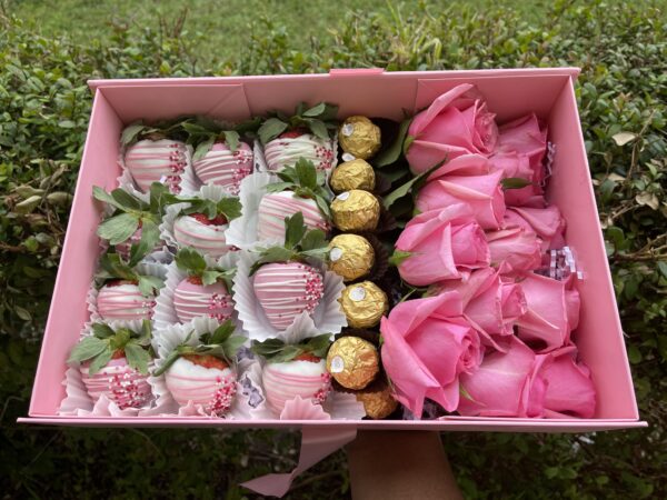 Roses & Berries Box